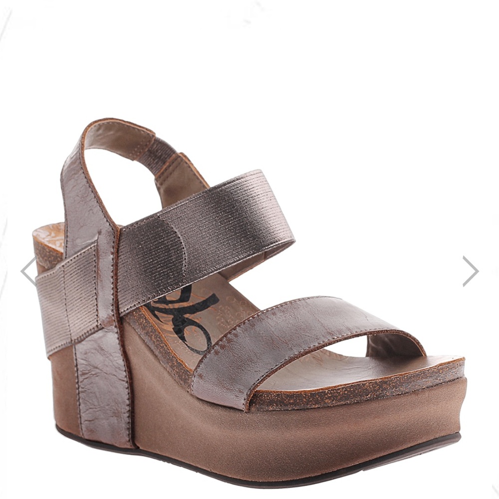 BUSHNELL IN PEWTER WEDGE SANDALS